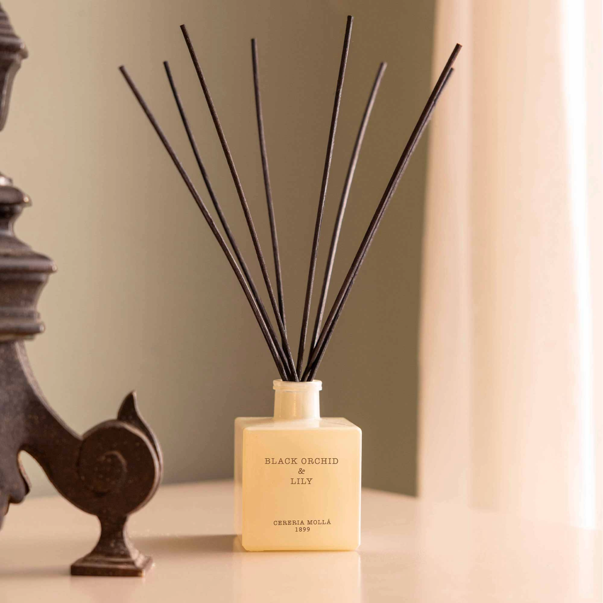 Black Orchid & Lily 100ml Reed Diffuser